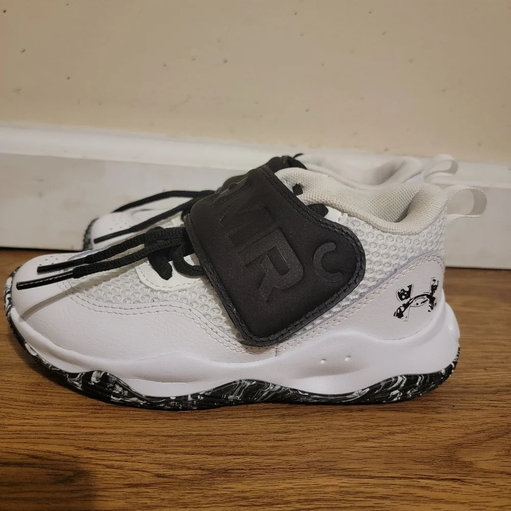 Brand New Under Armour Kids' Black and White High-Top Sneakers Size 12